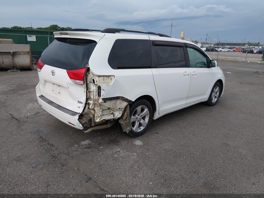 2011 Toyota Sienna VIN 5TDKK3DCXBS071828 IAAI salvage auction — REAR END, Salvage (Illinois), sold $1,450 on 2026-07-14 (photo 4)