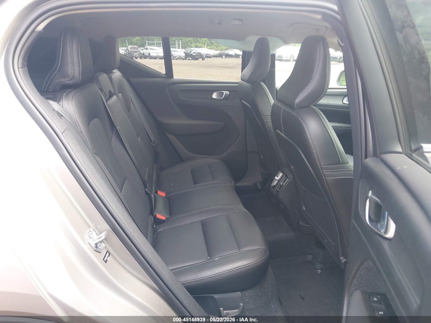2021 Volvo Xc40 VIN YV4162UL2M2482237 IAAI salvage auction — LEFT SIDE, Salvage (Idaho), sold $9,900 on 2026-07-15 (photo 8)