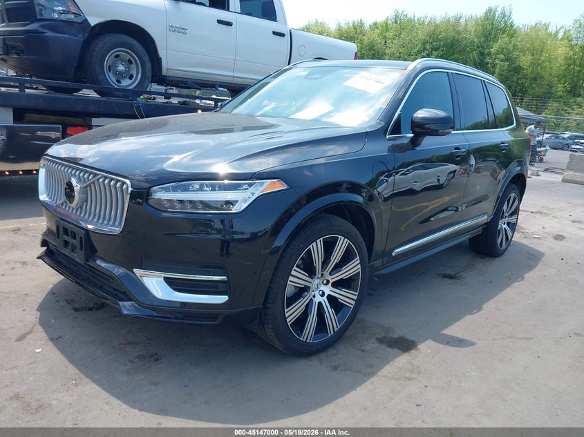 2025 Volvo Xc90 VIN YV4H60PE0S1318794 IAAI salvage auction — LEFT SIDE, Salvage (Connecticut), sold $22,950 on 2026-07-13 (photo 2)