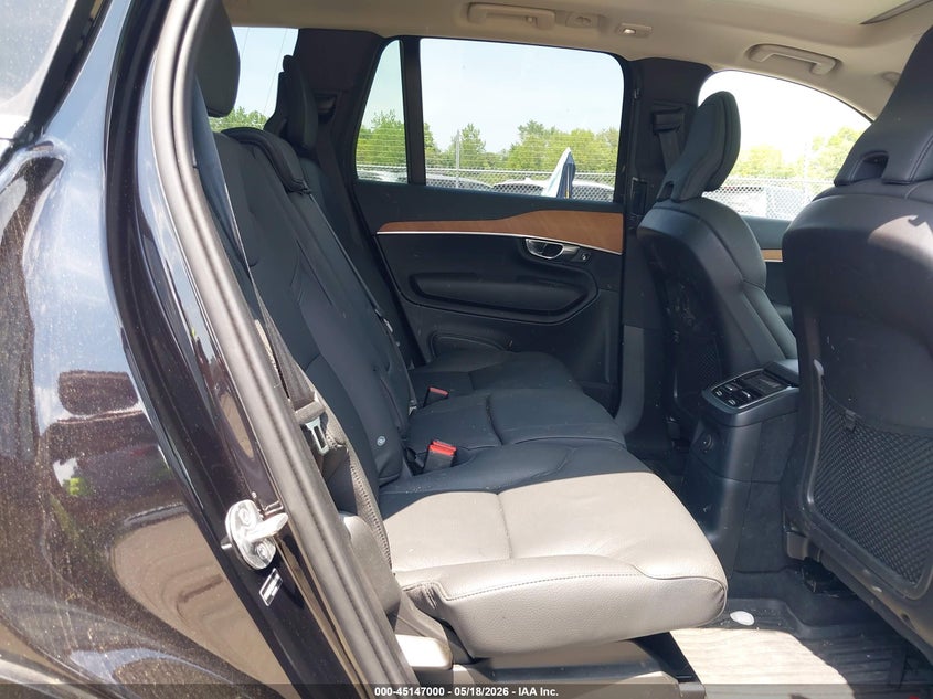 2025 Volvo Xc90 VIN YV4H60PE0S1318794 IAAI salvage auction — LEFT SIDE, Salvage (Connecticut), sold $22,950 on 2026-07-13 (photo 8)