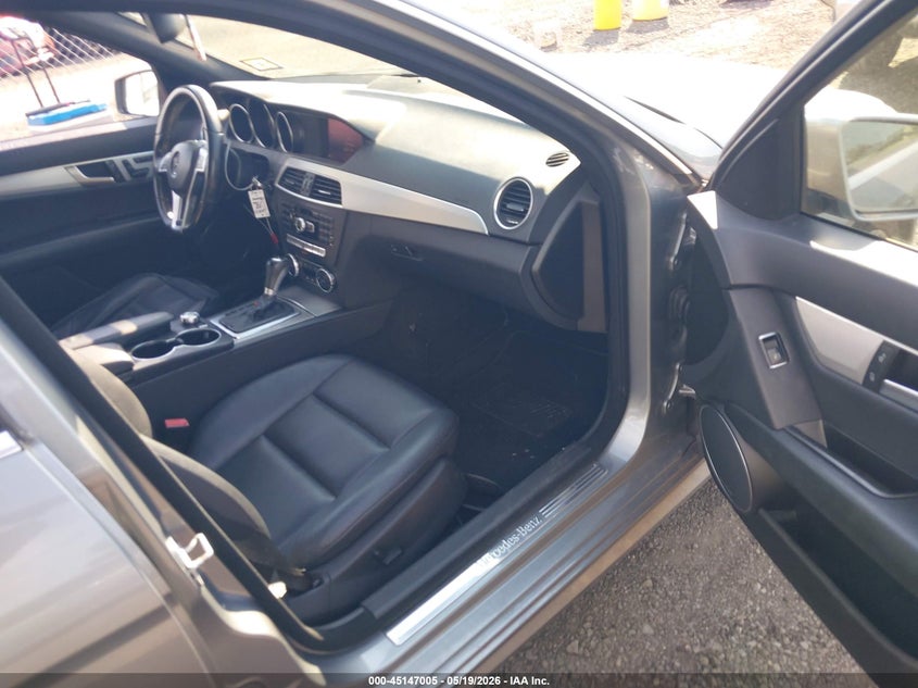 2014 Mercedes-benz C-klasse VIN WDDGF8ABXER323475 IAAI salvage auction — FRONT END, Salvage (New Jersey), sold $1,150 on 2026-07-29 (photo 5)