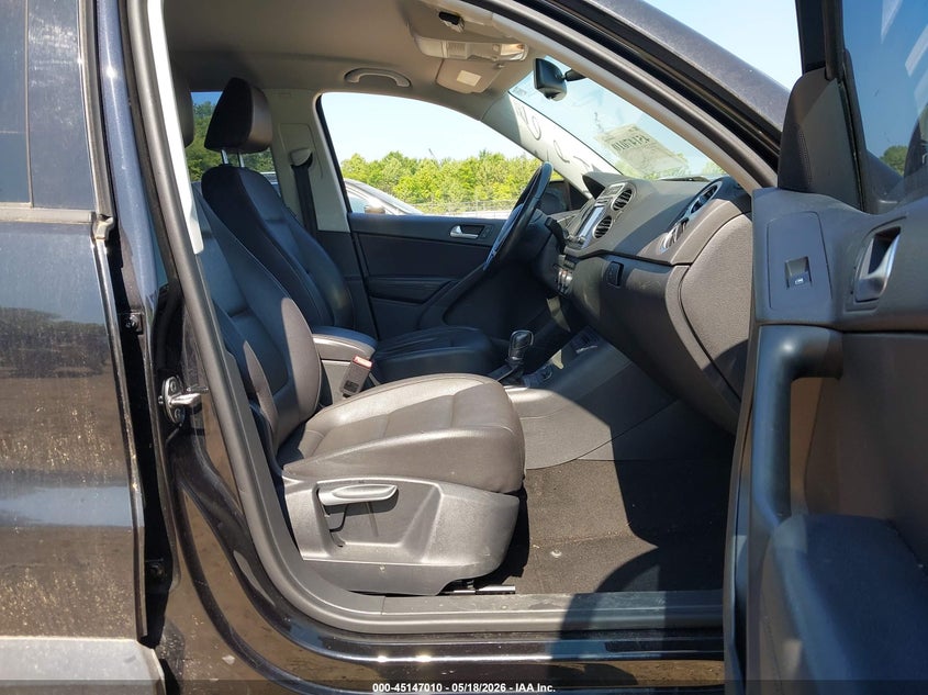 2017 Volkswagen Tiguan VIN WVGAV7AX0HW502926 IAAI salvage auction — FRONT END, Salvage (Tennessee), sold $975 on 2026-07-15 (photo 5)