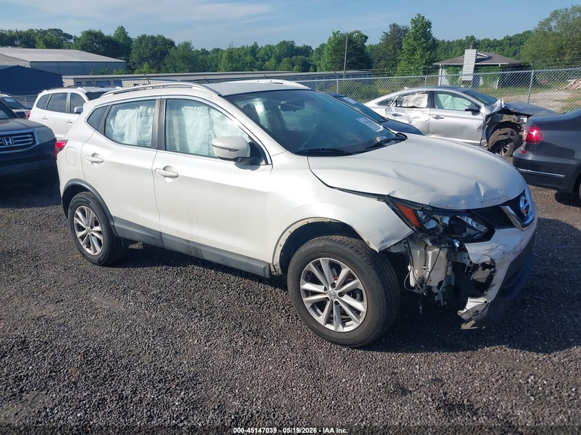 2017 Nissan Rogue VIN JN1BJ1CRXHW124021 IAAI salvage auction — RIGHT FRONT, Salvage (South Carolina), sold $1,700 on 2026-07-07 (photo 1)