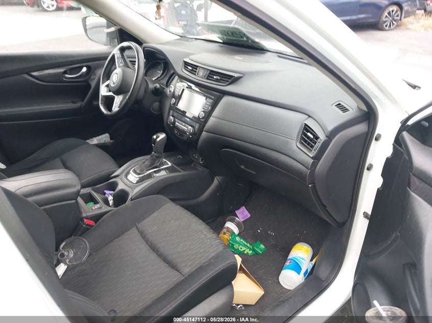 2019 Nissan Rogue VIN JN8AT2MT8KW256922 IAAI salvage auction — LEFT SIDE, Salvage Title, sold $2,300 on 2026-07-08 (photo 5)