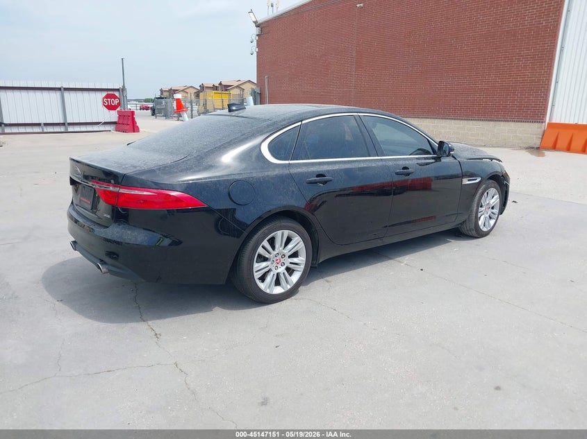 2017 Jaguar Xf VIN SAJBR4BV8HCY32860 IAAI salvage auction — FRONT END, Salvage (Texas), sold $3,750 on 2026-07-08 (photo 4)