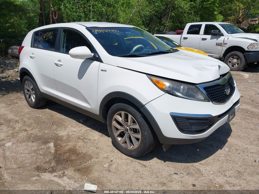 2015 Kia Sportage VIN KNDPBCAC9F7772421 IAAI salvage auction — FRONT END, Clear (Massachusetts), sold $2,200 on 2026-07-14 (photo 1)