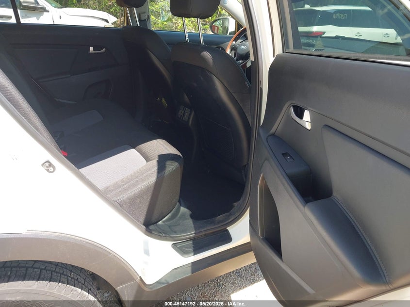2015 Kia Sportage VIN KNDPBCAC9F7772421 IAAI salvage auction — FRONT END, Clear (Massachusetts), sold $2,200 on 2026-07-14 (photo 8)