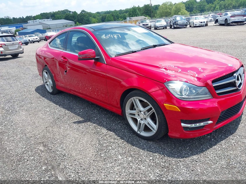 2015 Mercedes-benz C-klasse VIN WDDGJ4HB1FG393389 IAAI salvage auction — SIDE, Salvage (South Carolina), sold $2,750 on 2026-07-18 (photo 1)