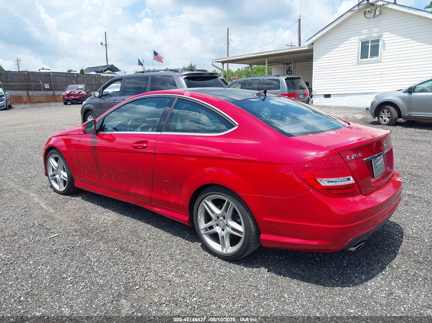 2015 Mercedes-benz C-klasse VIN WDDGJ4HB1FG393389 IAAI salvage auction — SIDE, Salvage (South Carolina), sold $2,750 on 2026-07-18 (photo 3)