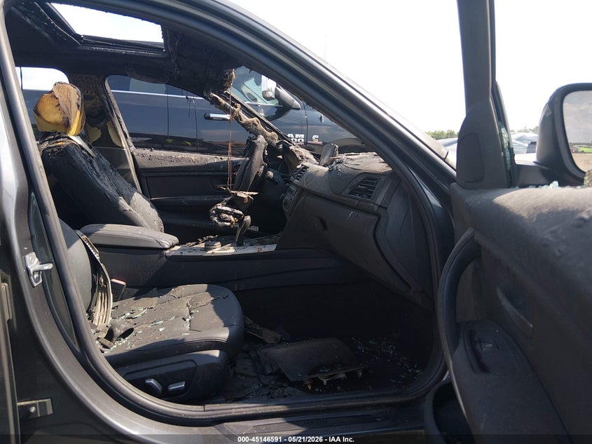 2018 BMW 3er VIN WBA8A3C51JA494581 IAAI salvage auction — TOTAL BURN, Junk Receipt (North Carolina), sold $100 on 2026-07-15 (photo 5)