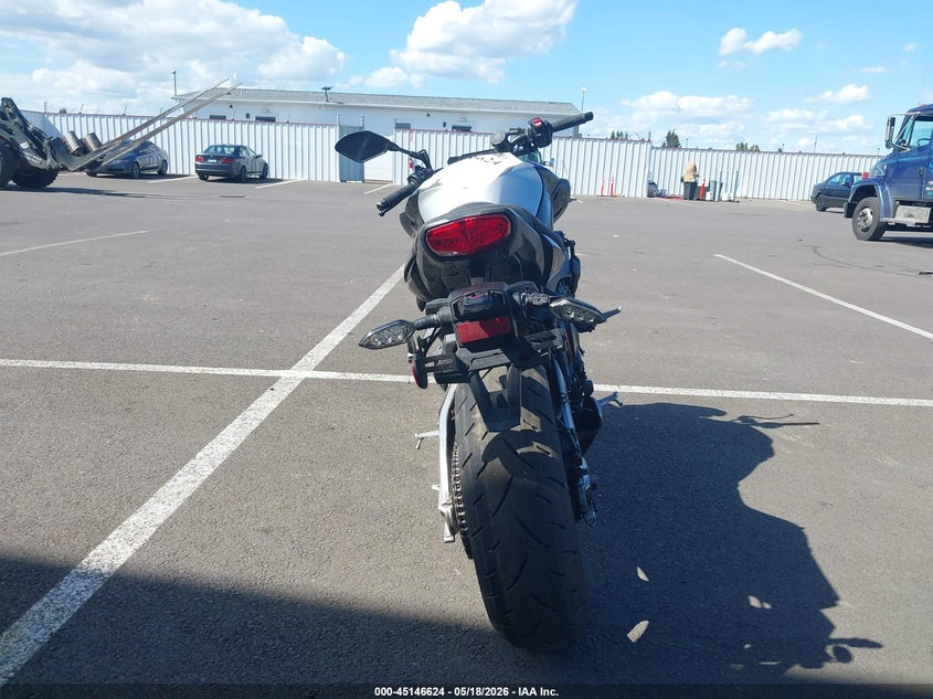 2023 Yamaha Mt VIN JYARN81E3PA000432 IAAI salvage auction — RIGHT SIDE, Salvage (Oregon), sold $4,250 on 2026-07-14 (photo 6)