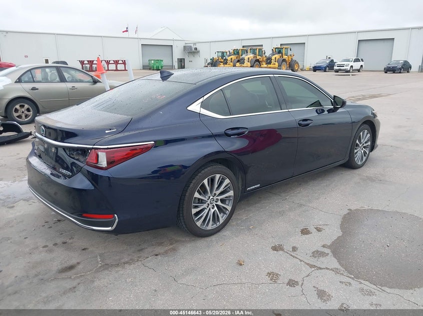 2021 Lexus ES VIN 58ADA1C1XMU005718 IAAI salvage auction — REAR END, Salvage (Texas), sold $16,500 on 2026-07-09 (photo 4)