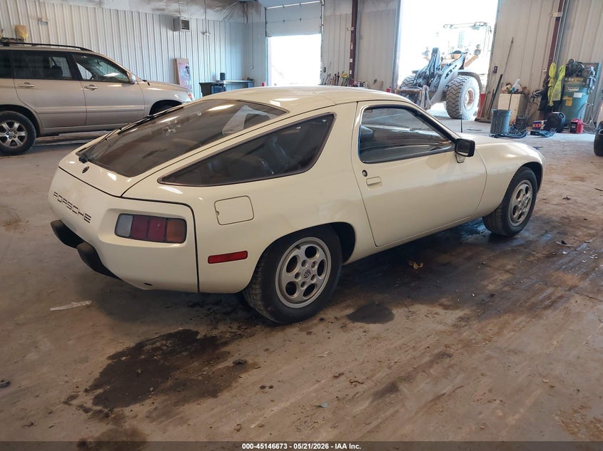 1981 Porsche 928 VIN WP0JA0923BS820604 IAAI salvage auction — NORMAL WEAR, Clear (Michigan), sold $7,350 on 2026-07-30 (photo 4)