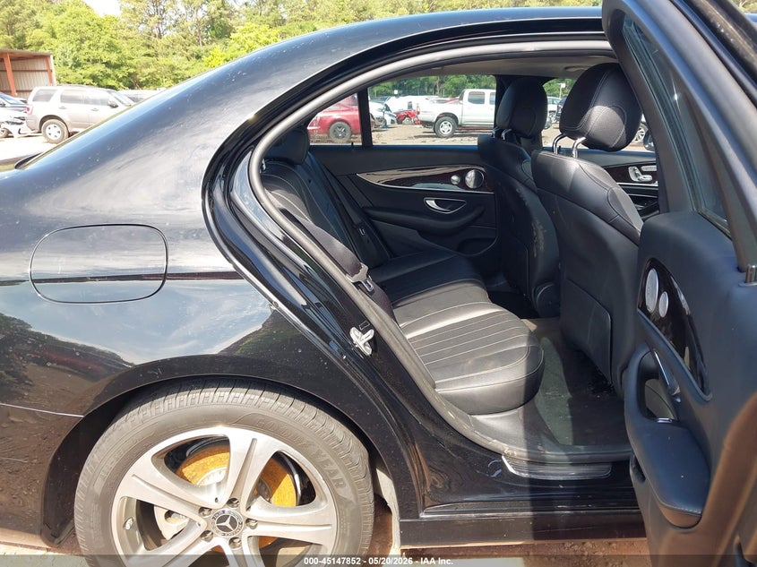 2018 Mercedes-benz E-klasse VIN WDDZF4KB1JA296451 IAAI salvage auction — WATER/FLOOD, Salvage (Alabama), sold $4,350 on 2026-07-25 (photo 8)