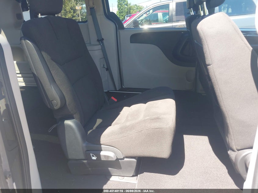 2016 Dodge Grand caravan VIN 2C4RDGBG2GR343567 IAAI salvage auction — NORMAL WEAR, SF97 (Virginia), sold $14,150 on 2026-07-22 (photo 8)