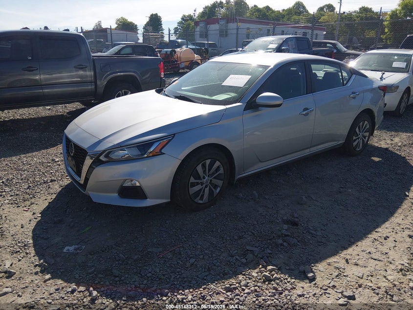 2019 Nissan Altima VIN 1N4BL4BW3KN304797 IAAI salvage auction — RIGHT SIDE, Salvage Title, sold $1,550 on 2026-07-18 (photo 2)