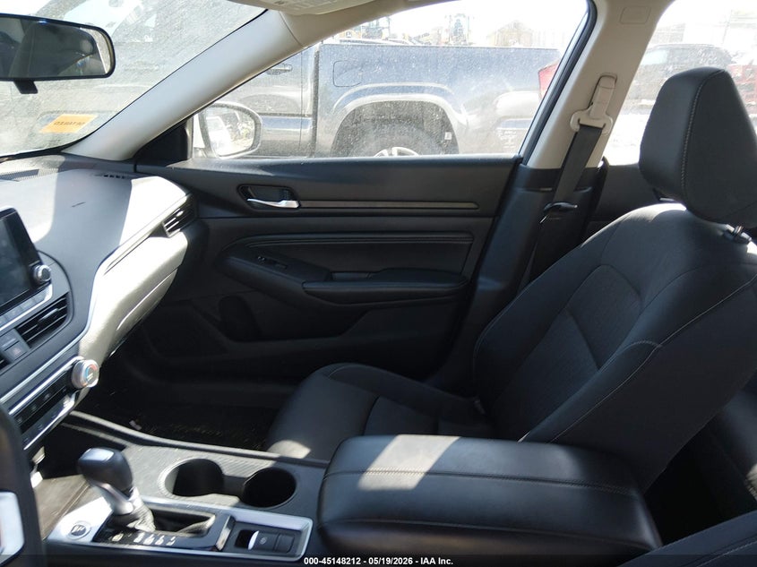 2019 Nissan Altima VIN 1N4BL4BW3KN304797 IAAI salvage auction — RIGHT SIDE, Salvage Title, sold $1,550 on 2026-07-18 (photo 5)