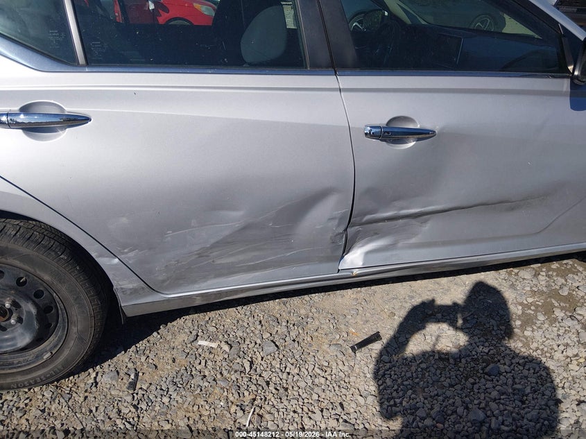 2019 Nissan Altima VIN 1N4BL4BW3KN304797 IAAI salvage auction — RIGHT SIDE, Salvage Title, sold $1,550 on 2026-07-18 (photo 6)