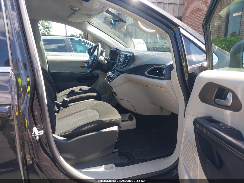 2021 Chrysler Voyager VIN 2C4RC1CG5MR577860 IAAI salvage auction — NORMAL WEAR, Sf97 (Virginia), sold $7,800 on 2026-07-31 (photo 5)