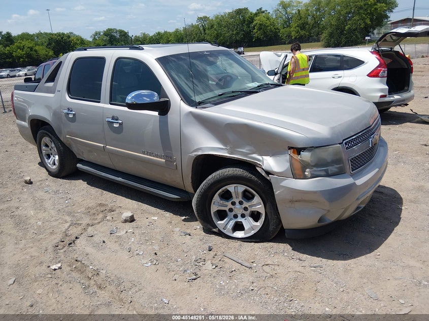 2008 Chevrolet Avalanche VIN 3GNEC12068G165792 IAAI salvage auction — RIGHT SIDE, Clear (Tennessee), sold $700 on 2026-07-09 (photo 1)