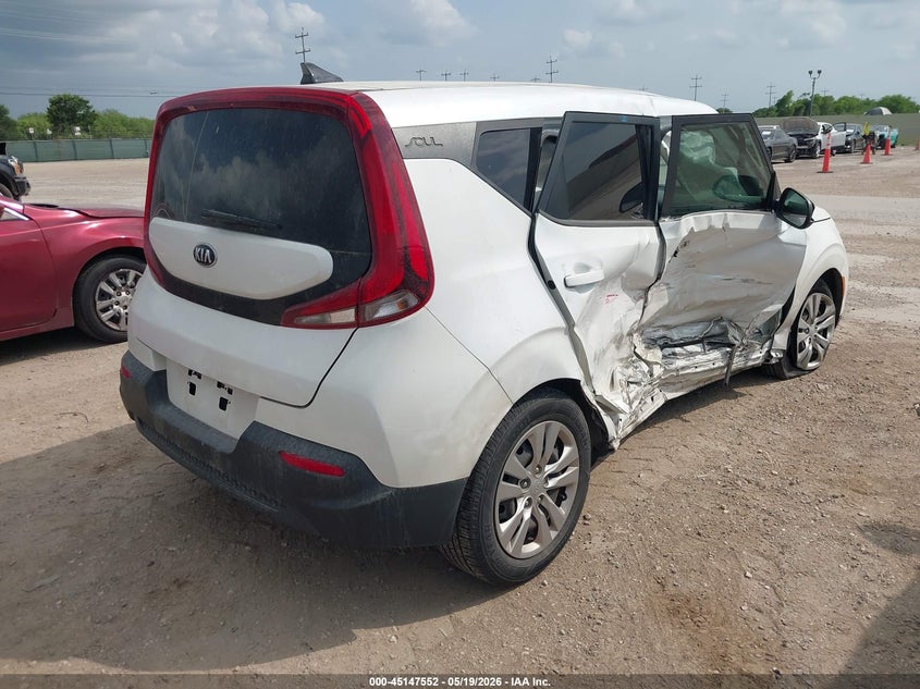 2020 Kia Soul VIN KNDJ23AU8L7713760 IAAI salvage auction — RIGHT SIDE, Salvage (Texas), sold $2,350 on 2026-07-06 (photo 4)