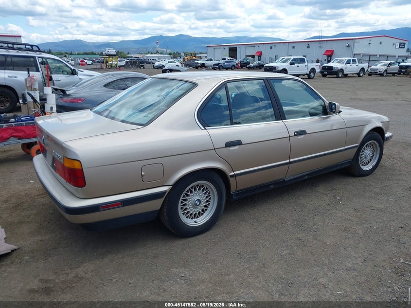 1991 BMW 5 series VIN WBAHD231XMBF70587 IAAI salvage auction — NORMAL WEAR, Affidavit In Lieu Of Title (Washington), sold $625 on 2026-07-14 (photo 4)