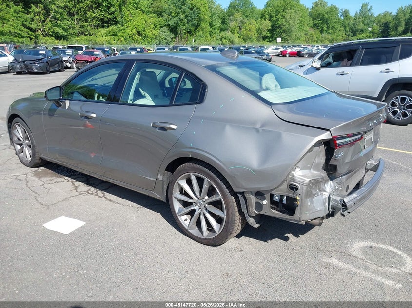 2021 Volvo S60 VIN 7JR102TZ2MG113411 IAAI salvage auction — REAR END, Salvage (Connecticut), sold $9,275 on 2026-07-09 (photo 3)