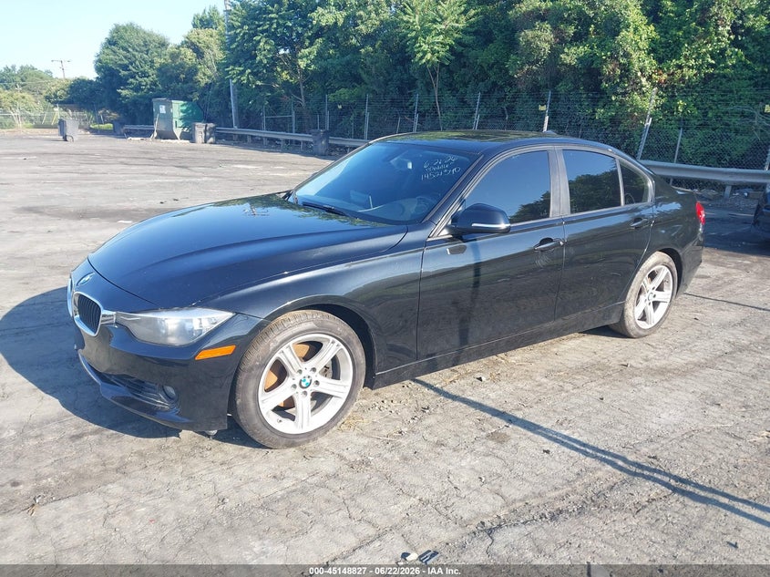 2015 BMW 3er VIN WBA3A5C52FF609110 IAAI salvage auction — NORMAL WEAR, Clear (Virginia), sold $1,675 on 2026-07-30 (photo 2)