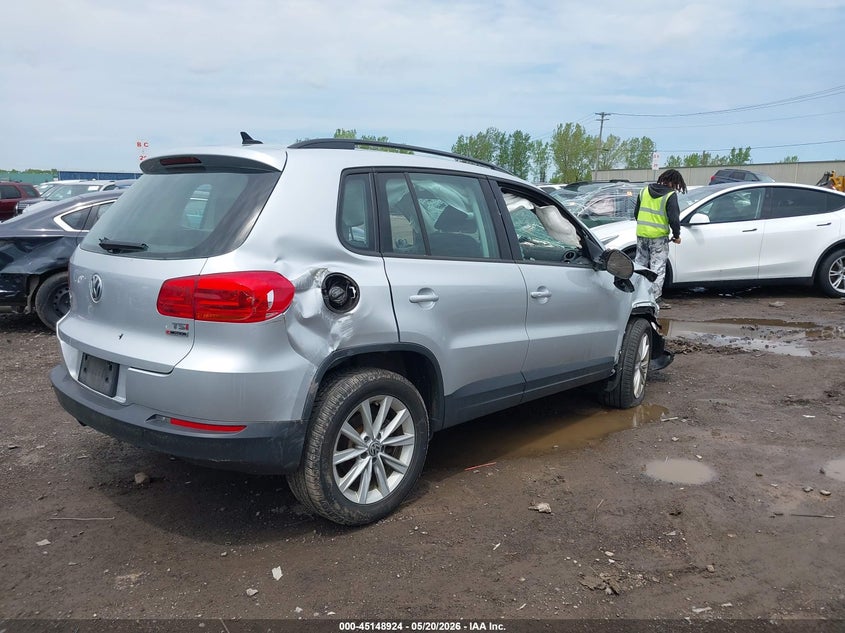 2017 Volkswagen Tiguan VIN WVGBV7AXXHK051824 IAAI salvage auction — FRONT & REAR, Mv-907A (New York), sold $525 on 2026-07-22 (photo 4)