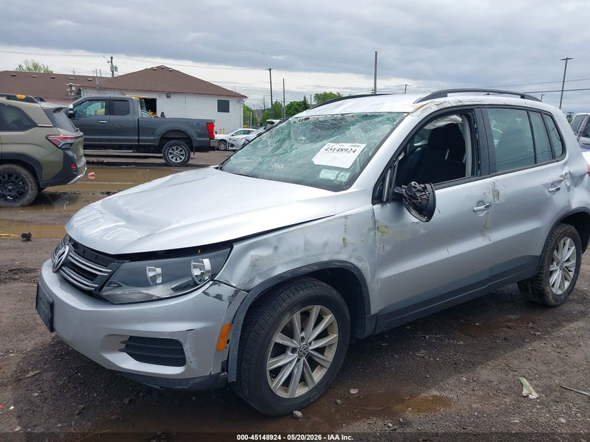 2017 Volkswagen Tiguan VIN WVGBV7AXXHK051824 IAAI salvage auction — FRONT & REAR, Mv-907A (New York), sold $525 on 2026-07-22 (photo 6)