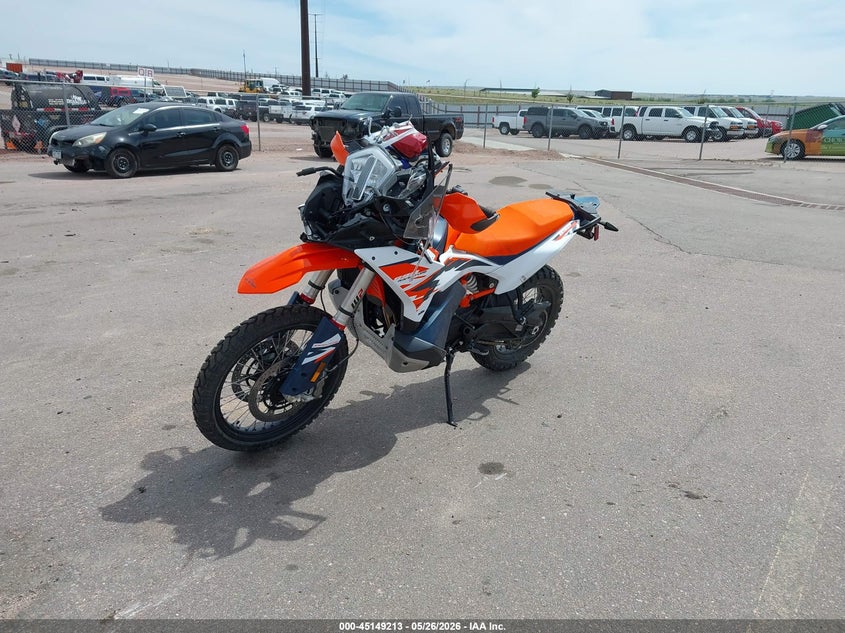 2025 Ktm 890 adventure VIN VBKTR6403SM896384 IAAI salvage auction — FRONT END, Salvage (Colorado), sold $6,050 on 2026-07-14 (photo 2)