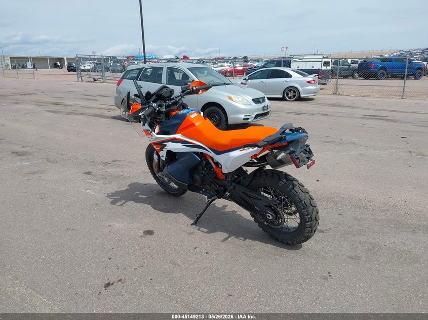 2025 Ktm 890 adventure VIN VBKTR6403SM896384 IAAI salvage auction — FRONT END, Salvage (Colorado), sold $6,050 on 2026-07-14 (photo 3)