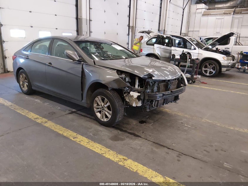 2013 Hyundai Sonata VIN 5NPEB4AC9DH670526 IAAI salvage auction — ENGINE DAMAGE, Salvage (Oregon), sold $25 on 2026-07-09 (photo 1)