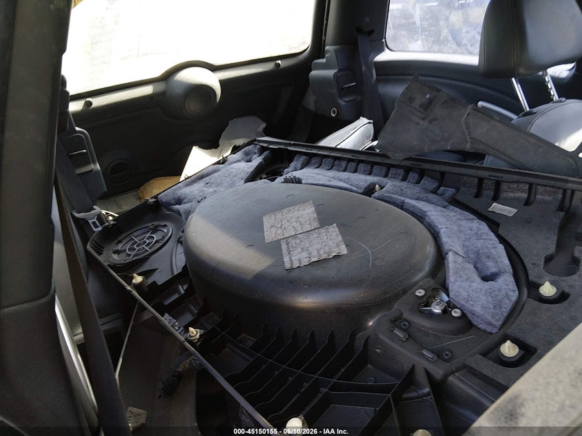 2005 Mini Cooper VIN WMWRE33535TG99244 IAAI salvage auction — FRONT END, Lien Papers (California), sold $200 on 2026-07-29 (photo 8)