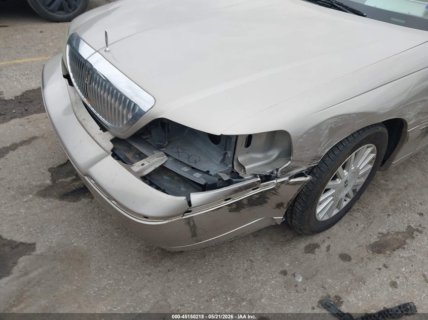 2003 Lincoln TOWN CAR VIN 1LNHM81W13Y673163 IAAI salvage auction — LEFT FRONT, Original (Texas), sold $425 on 2026-07-08 (photo 6)