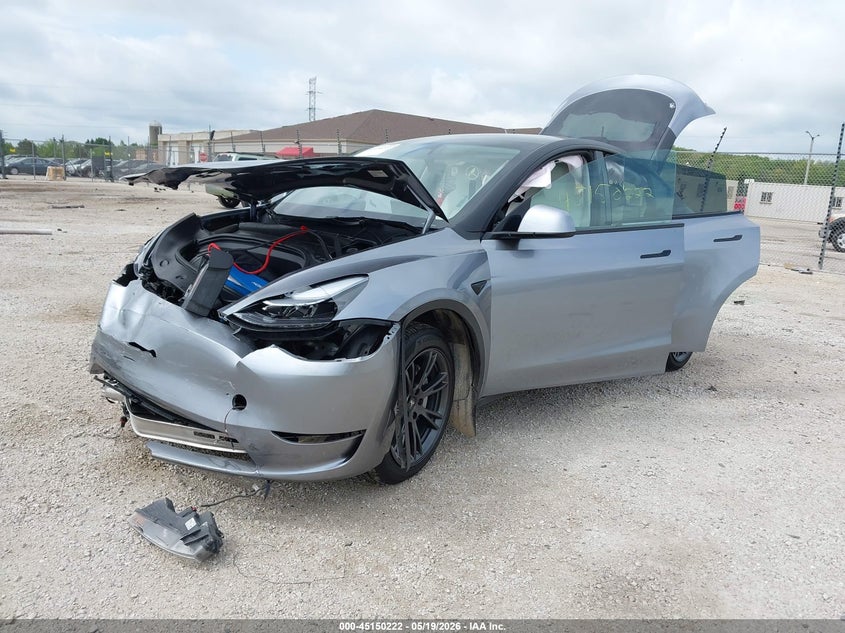 2024 Tesla Model y VIN 7SAYGDEE7RA314074 IAAI salvage auction — FRONT & REAR, Junk Bill Of Sale Mv2459 (Wisconsin), sold $7,950 on 2026-07-16 (photo 2)