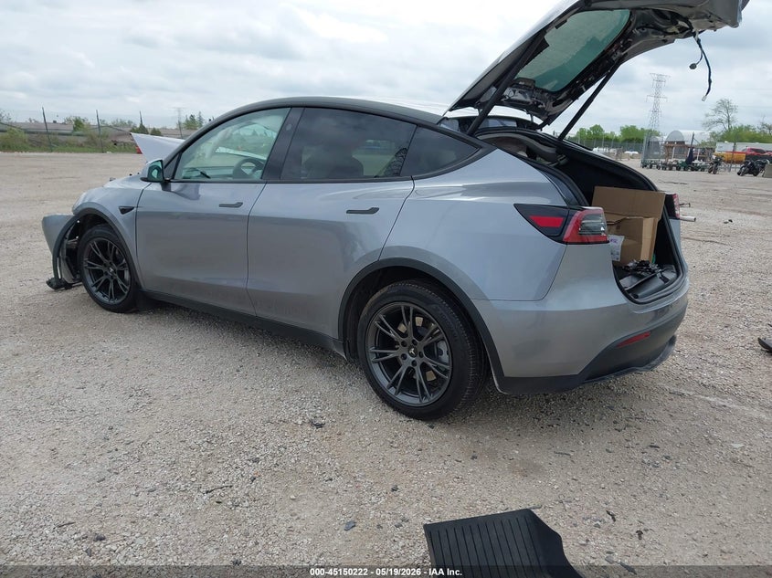 2024 Tesla Model y VIN 7SAYGDEE7RA314074 IAAI salvage auction — FRONT & REAR, Junk Bill Of Sale Mv2459 (Wisconsin), sold $7,950 on 2026-07-16 (photo 3)