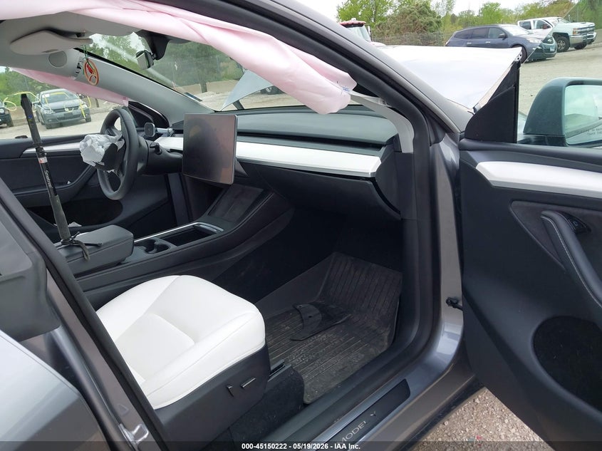 2024 Tesla Model y VIN 7SAYGDEE7RA314074 IAAI salvage auction — FRONT & REAR, Junk Bill Of Sale Mv2459 (Wisconsin), sold $7,950 on 2026-07-16 (photo 5)