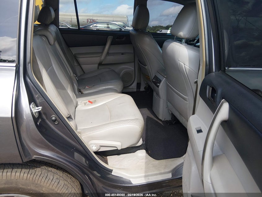 2011 Toyota Highlander VIN 5TDZK3EH1BS030383 IAAI salvage auction — FRONT END, Salvage (Mississippi), sold $2,100 on 2026-07-15 (photo 8)