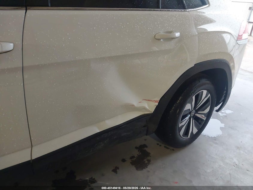2024 Volkswagen Atlas cross sport VIN 1V2DE2CA5RC264487 IAAI salvage auction — SIDE, Original (Texas), sold $9,300 on 2026-08-01 (photo 6)
