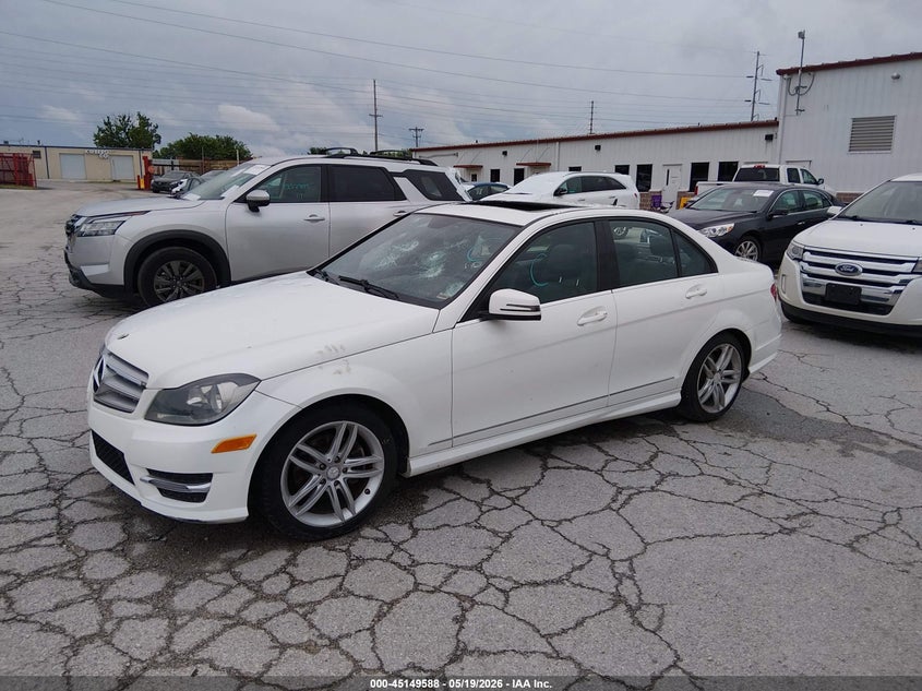 2013 Mercedes-benz C-klasse VIN WDDGF4HB2DA788196 IAAI salvage auction — HAIL, Clear (Missouri), sold $1,750 on 2026-07-06 (photo 2)
