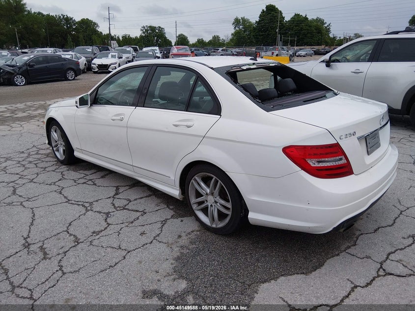 2013 Mercedes-benz C-klasse VIN WDDGF4HB2DA788196 IAAI salvage auction — HAIL, Clear (Missouri), sold $1,750 on 2026-07-06 (photo 3)