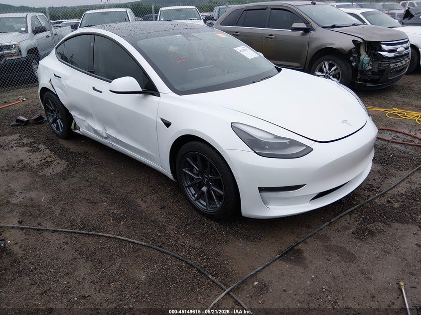 2021 Tesla Model 3 VIN 5YJ3E1EBXMF035652 IAAI salvage auction — SIDE, Salvage (California), sold $5,800 on 2026-08-02 (photo 1)