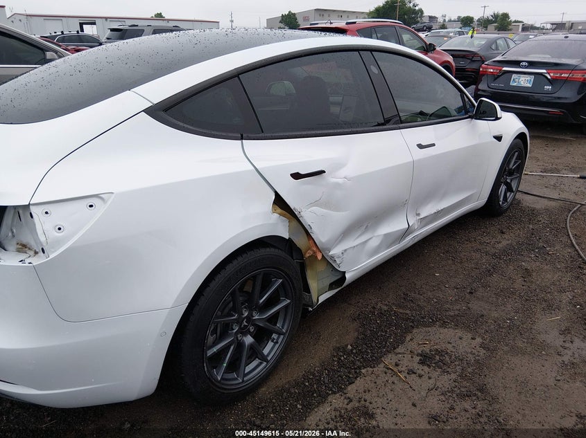 2021 Tesla Model 3 VIN 5YJ3E1EBXMF035652 IAAI salvage auction — SIDE, Salvage (California), sold $5,800 on 2026-08-02 (photo 6)