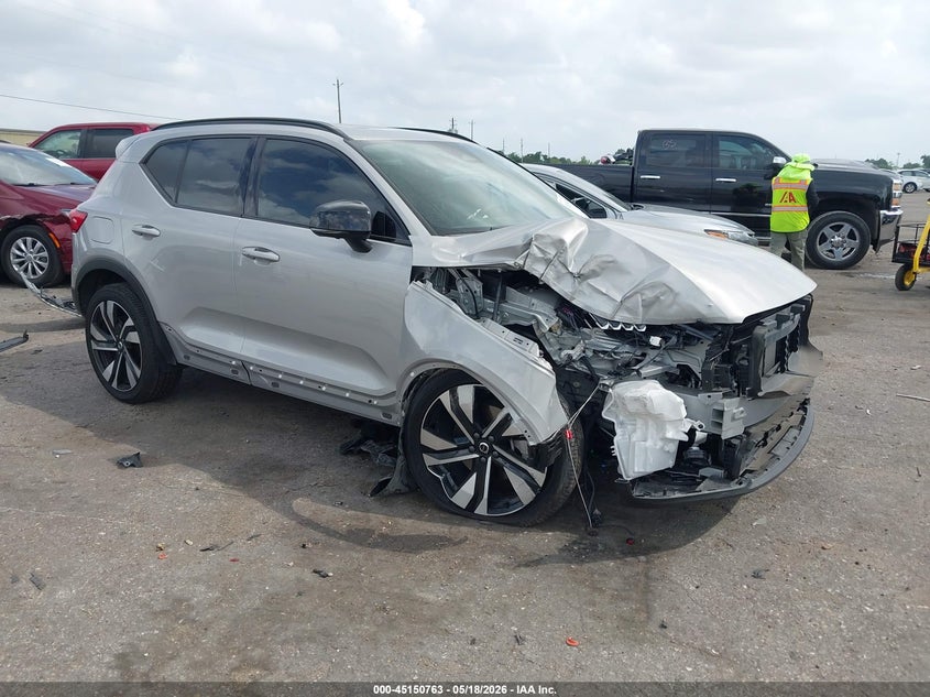 2025 Volvo Xc40 VIN YV4L12UC4S2479330 IAAI salvage auction — SIDE, Original (Texas), sold $6,800 on 2026-07-16 (photo 1)