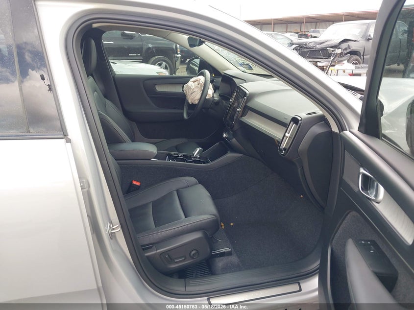 2025 Volvo Xc40 VIN YV4L12UC4S2479330 IAAI salvage auction — SIDE, Original (Texas), sold $6,800 on 2026-07-16 (photo 5)