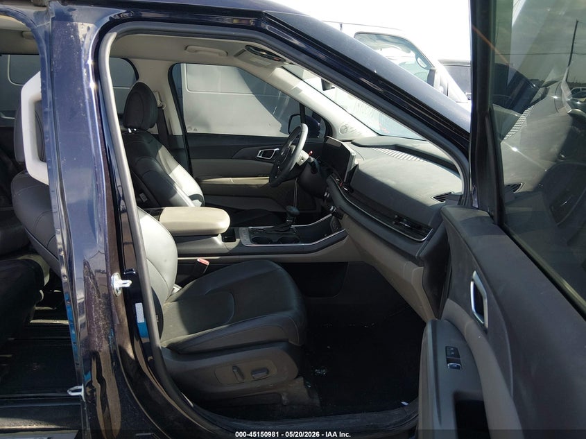 2025 Kia Carnival VIN KNDNC5K37S6468695 IAAI salvage auction — RIGHT SIDE, Salvage (New Mexico), sold $16,500 on 2026-08-19 (photo 5)
