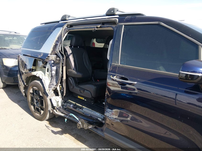 2025 Kia Carnival VIN KNDNC5K37S6468695 IAAI salvage auction — RIGHT SIDE, Salvage (New Mexico), sold $16,500 on 2026-08-19 (photo 6)