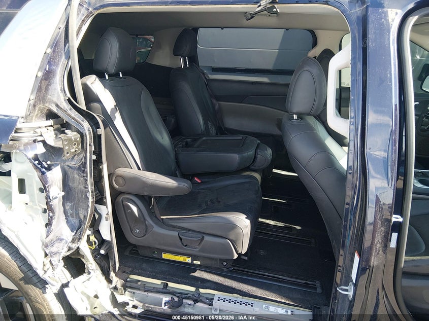 2025 Kia Carnival VIN KNDNC5K37S6468695 IAAI salvage auction — RIGHT SIDE, Salvage (New Mexico), sold $16,500 on 2026-08-19 (photo 8)