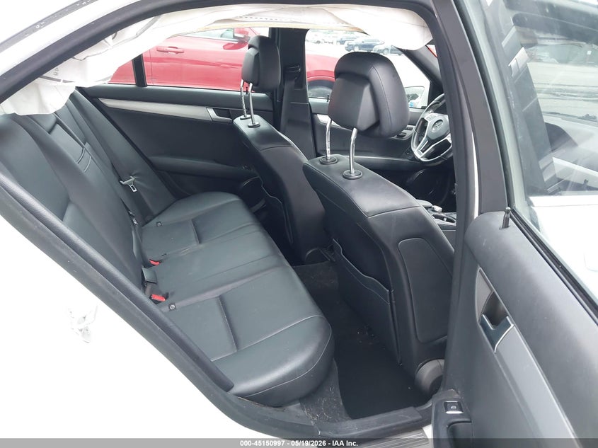 2013 Mercedes-benz C-klasse VIN WDDGF4HB6DR266656 IAAI salvage auction — RIGHT SIDE, Salvage (Texas), sold $1,325 on 2026-07-16 (photo 8)